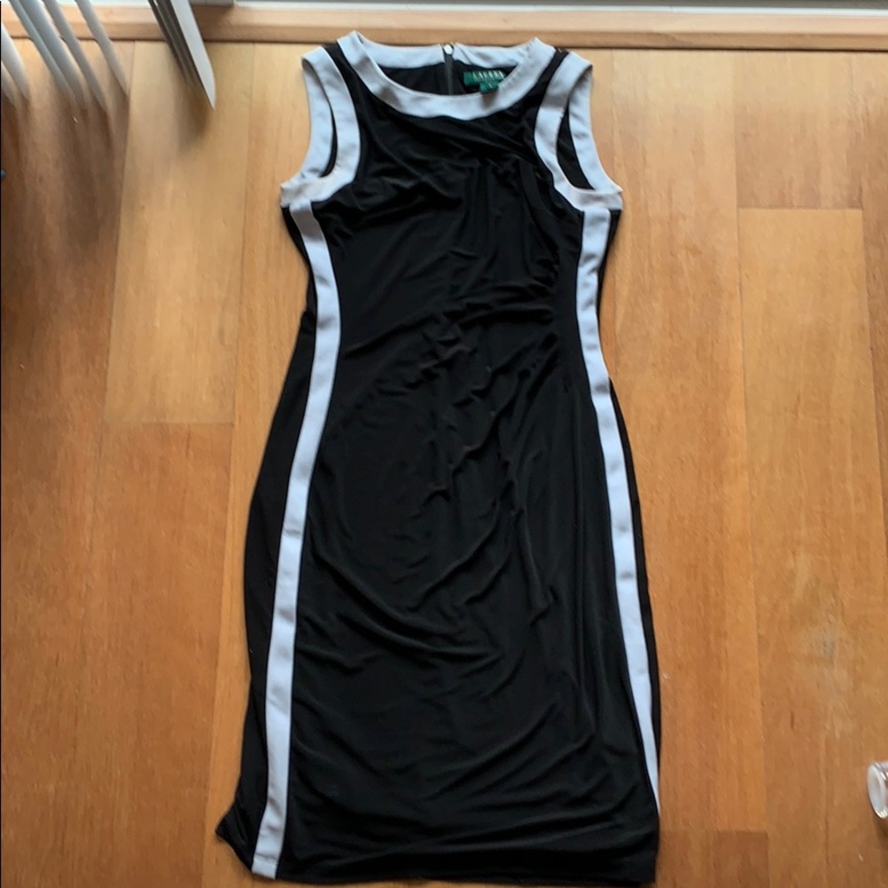 Black and white crew neck sleeveless dress